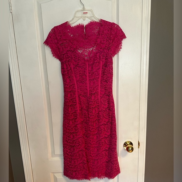 Monique Lhuillier Fuschia lace dress size 4 - Picture 1 of 5